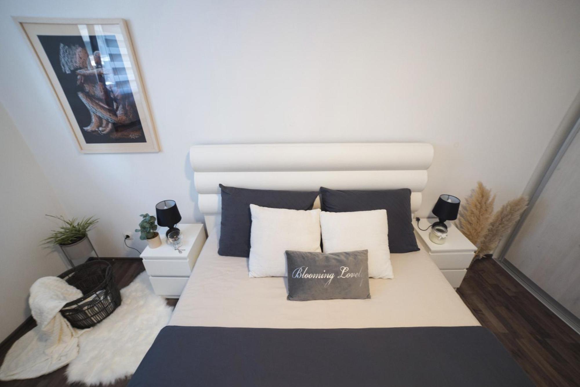 Apartments Dijana Zagreb Exterior photo